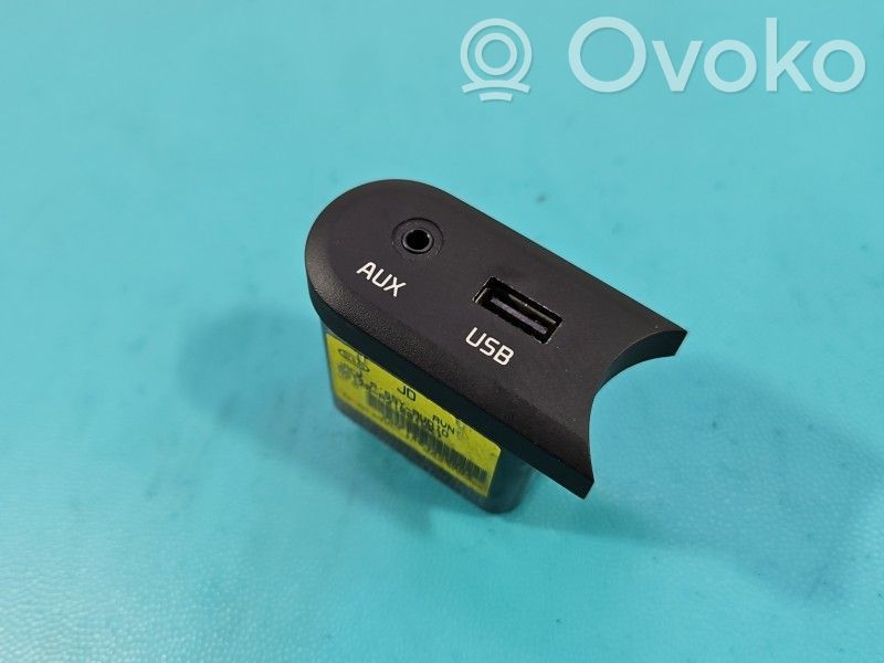 KIA Ceed Enchufe conector USB 