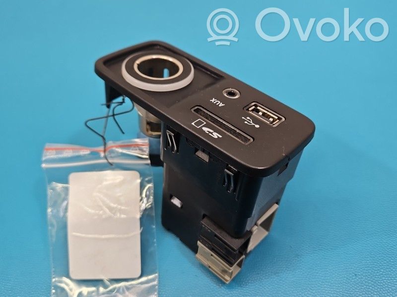 Jeep Cherokee KL Enchufe conector USB 