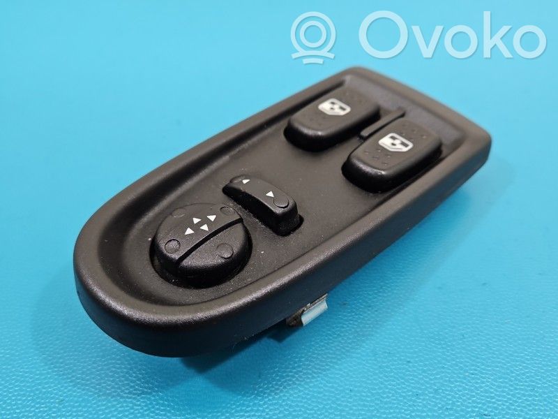 Iveco Daily 4th gen Interrupteur commade lève-vitre
