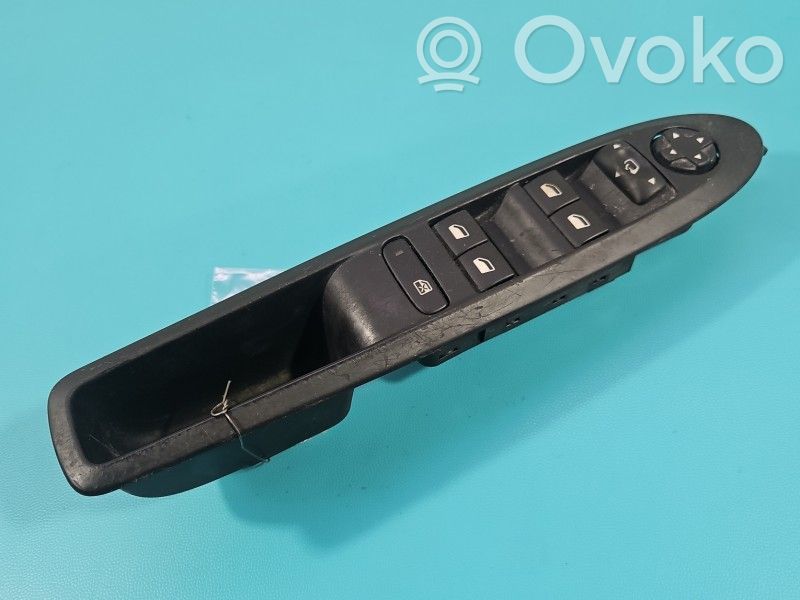 Citroen C4 II Electric window control switch 
