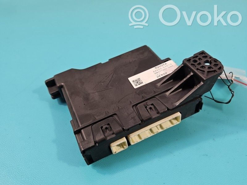 Toyota Auris E180 Central body control module 