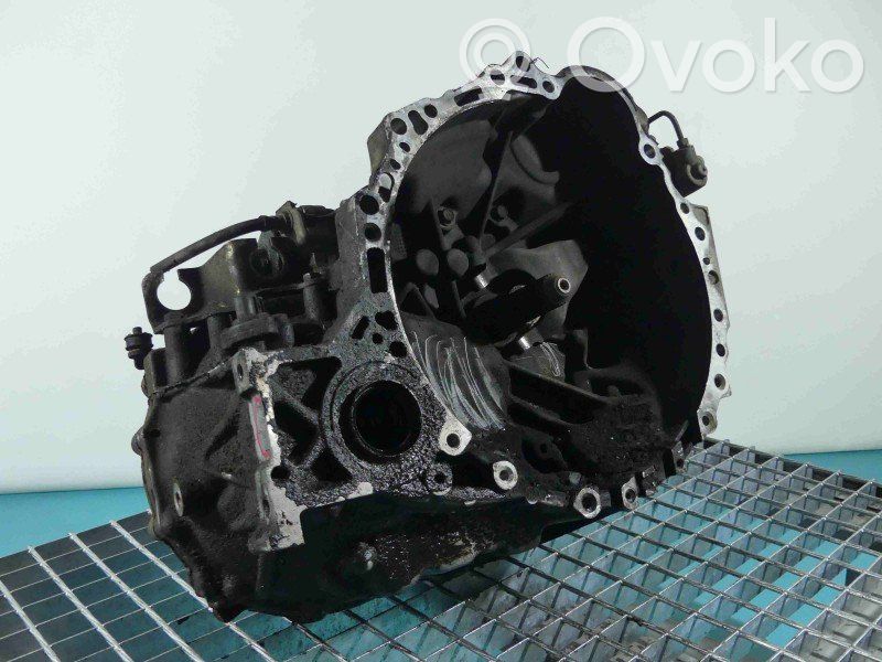 Toyota Avensis T220 Mechaninė 5 pavarų dėžė 