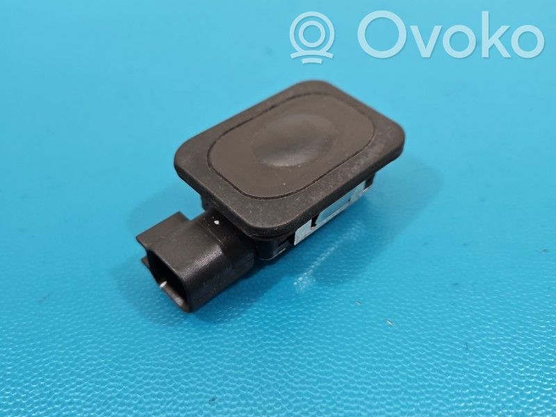 Uchwyt / Rączka zewnętrzna otwierania klapy tylnej / bagażnika   GX7314K147AA,IMPRK1578514