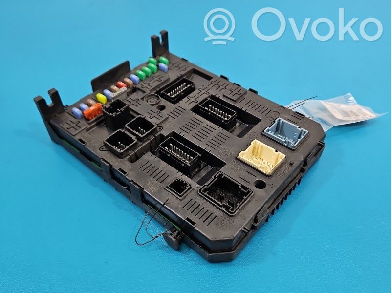 Citroen C5 Korin keskiosan ohjainlaite 