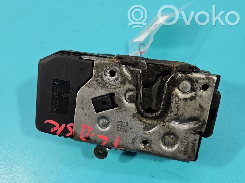 Opel Vivaro Takaoven lukko 