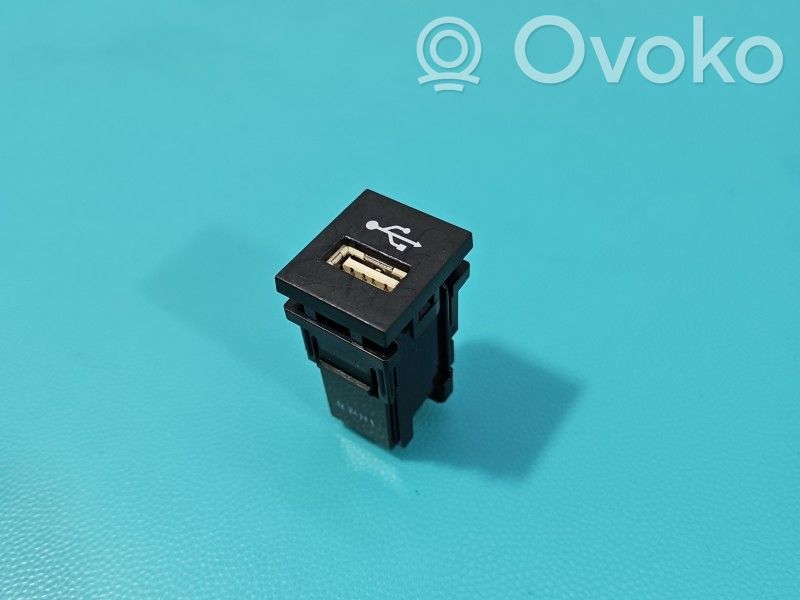 Gniazdo / Złącze USB   IMPRK1589392