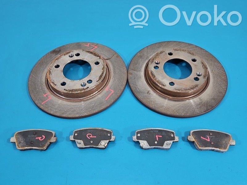 Hyundai i30 Set dischi freno e pinze 