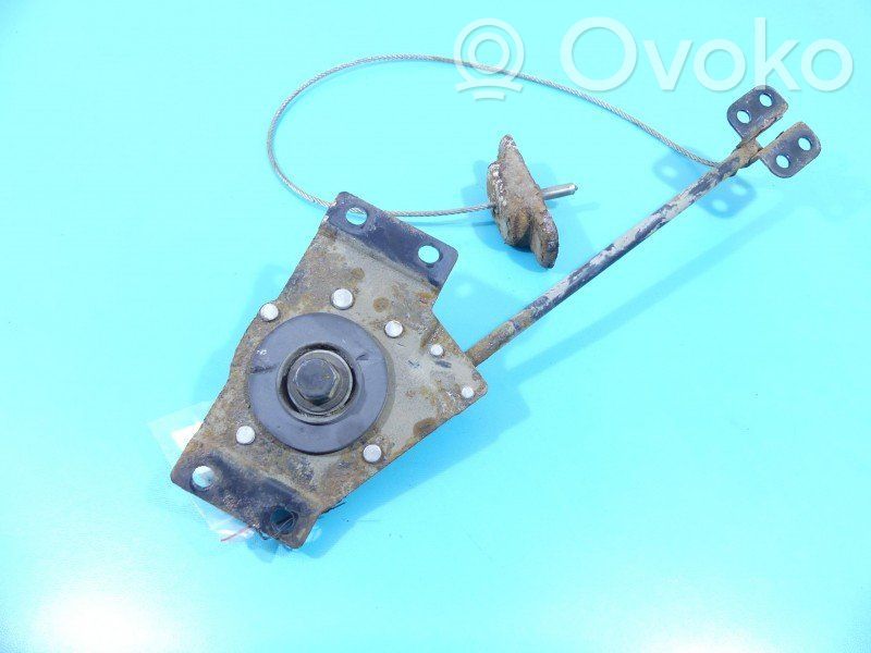 KIA Carens II Support roue de secours 