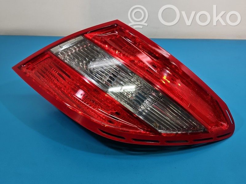 Mercedes-Benz C W204 Lampa tylna 