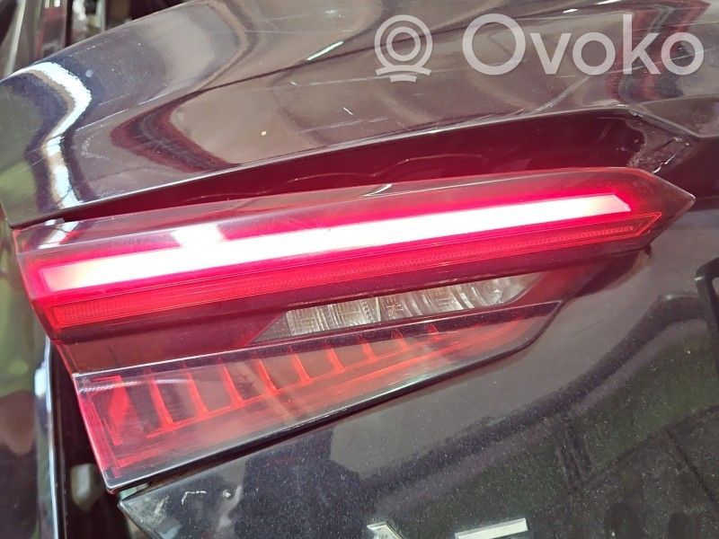 Audi A5 Luci posteriori del portellone del bagagliaio 