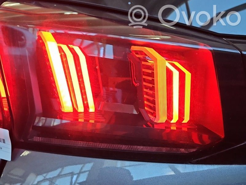 Peugeot 5008 II Luci posteriori del portellone del bagagliaio 