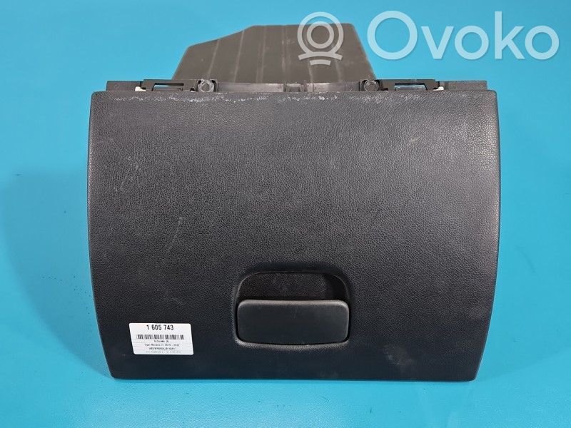 Opel Movano B Hansikaslokero 