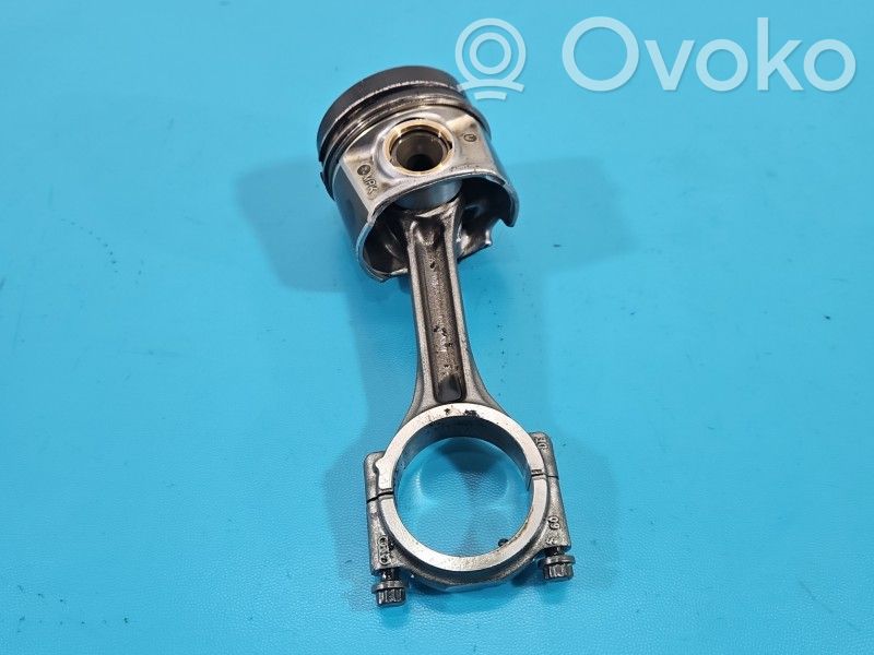 Audi A4 S4 B9 8W Pistone