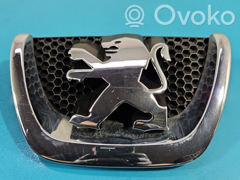 Peugeot 207 Grille calandre supérieure de pare-chocs avant 