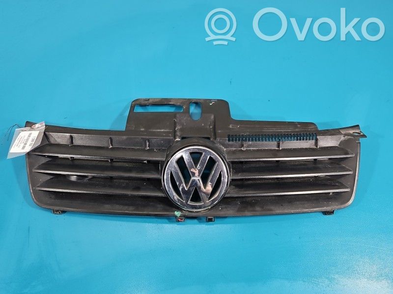 Volkswagen Polo IV 9N3 Grille calandre supérieure de pare-chocs avant 
