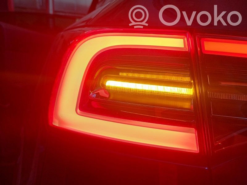Tesla Model Y Luz trasera/de freno