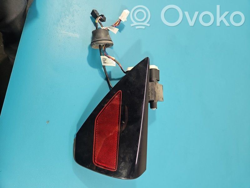 Tesla Model Y Klapka wlewu paliwa 
