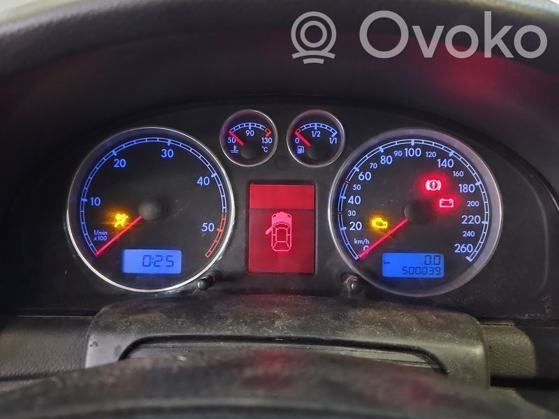Volkswagen PASSAT B5.5 Licznik / Prędkościomierz 