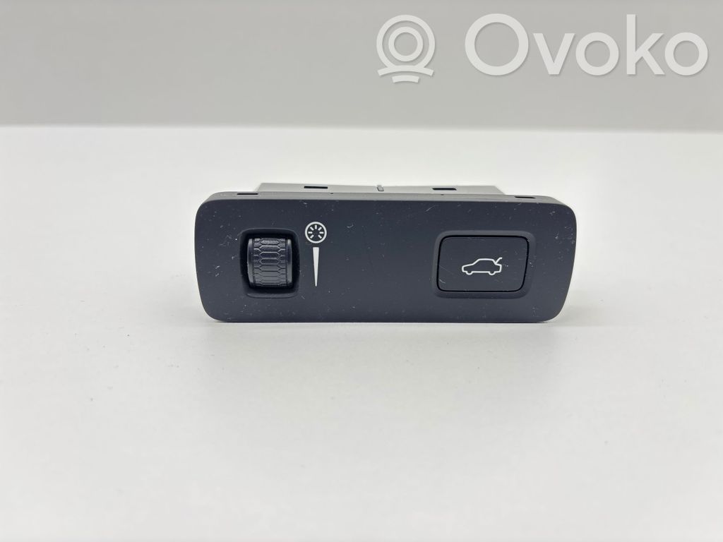 Volvo XC60 Tailgate opening switch 