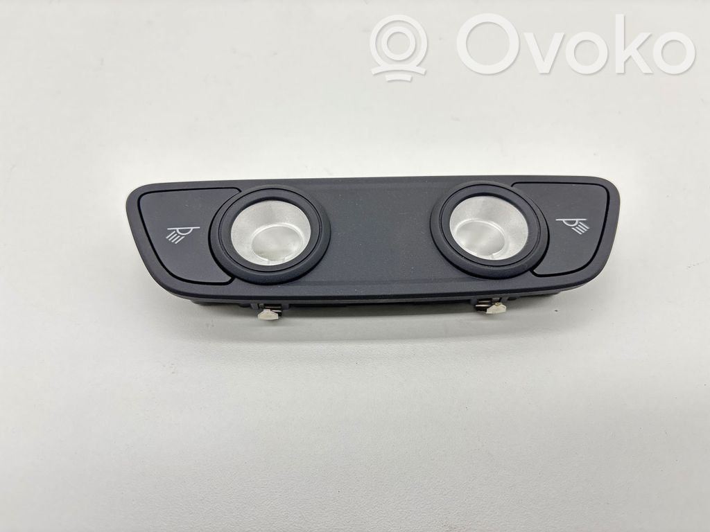 Audi A5 Luz del asiento trasero 