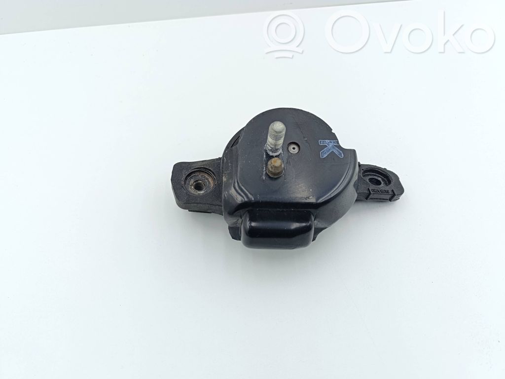 Subaru Forester SK Engine mount bracket 