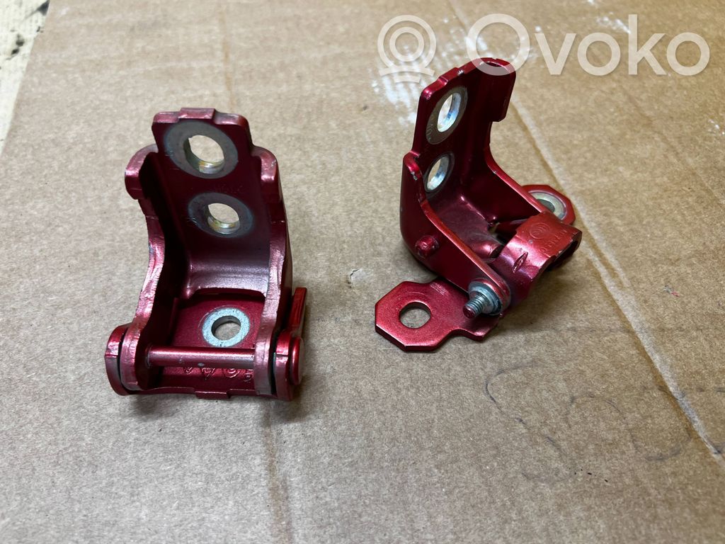 Renault Clio IV Front door hinge set 