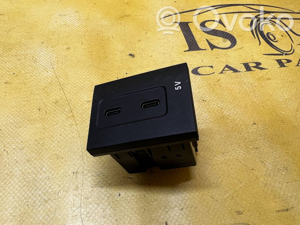 Gniazdo / Złącze USB   A2478200301