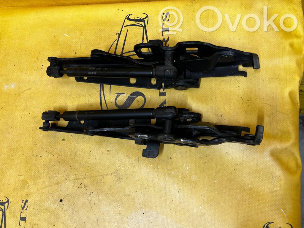 Chevrolet Corvette C5 Tailgate/trunk/boot hinge 