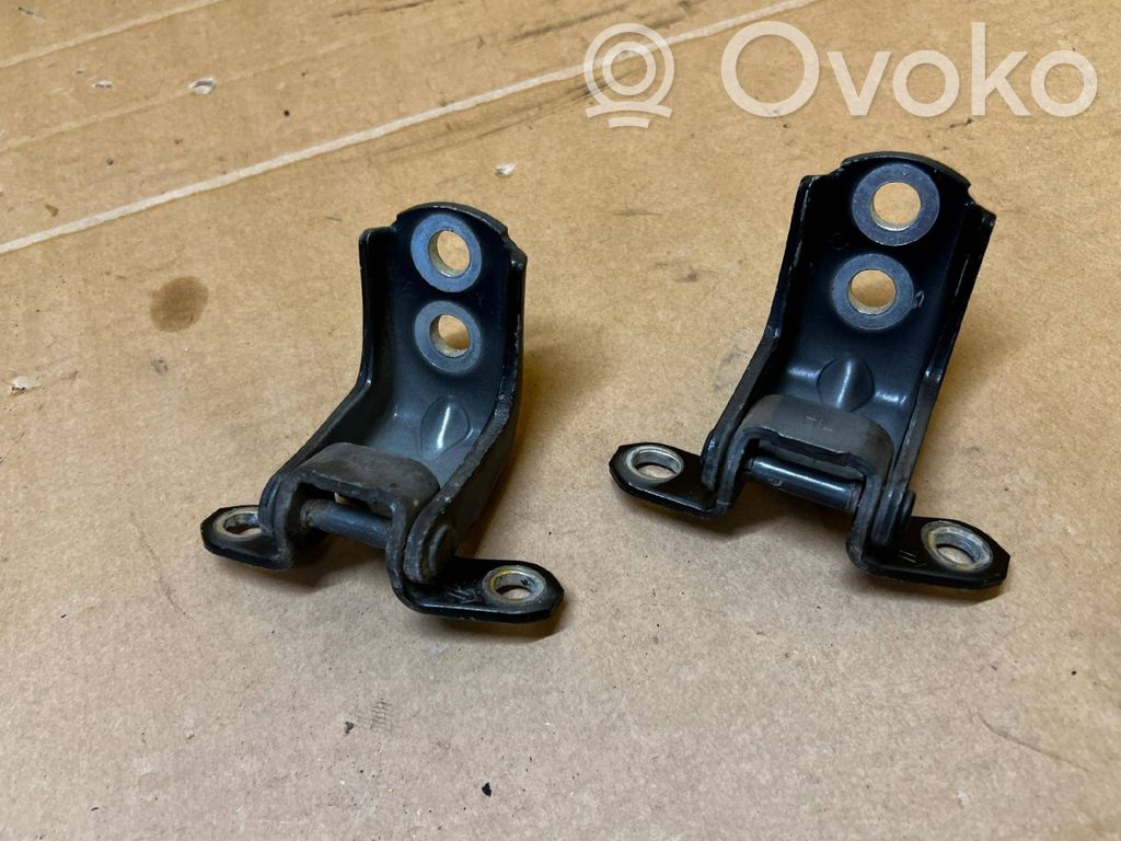 Front door hinge set