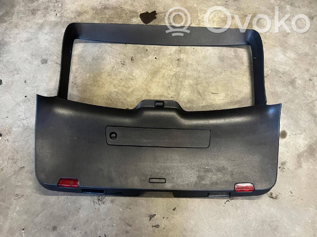 Tailgate trim   95B867973B,95B867979D