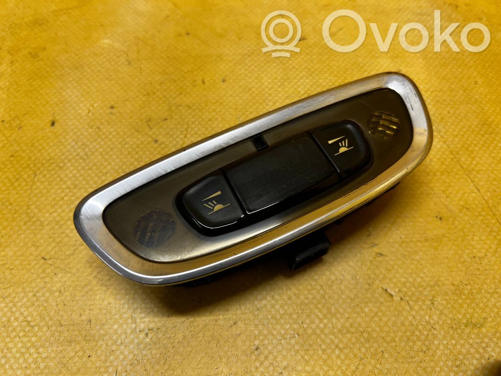 Volvo XC90 Lampă scaun spate 