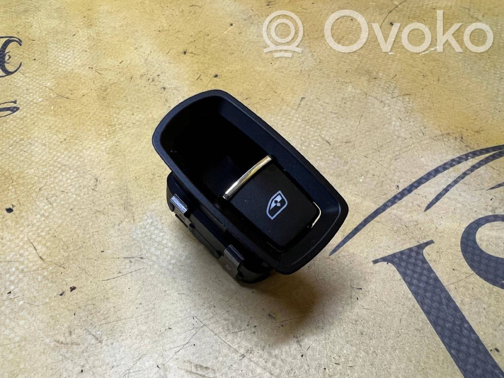 Electric window control switch   7PP959855E