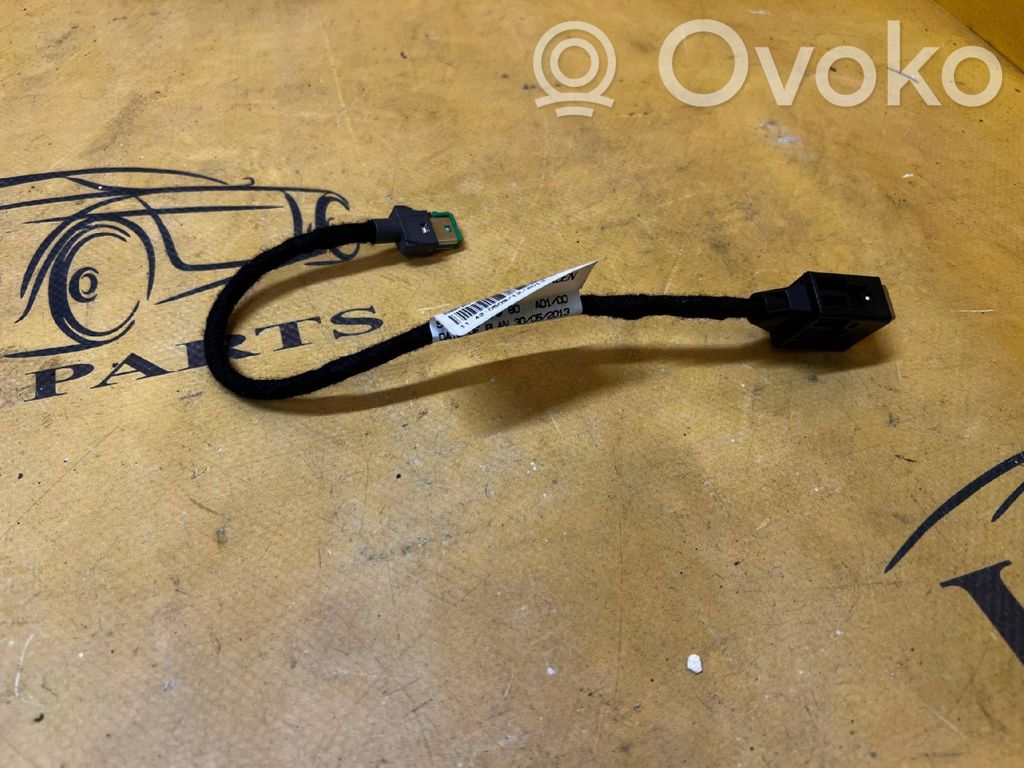 Peugeot 308 Enchufe conector USB 