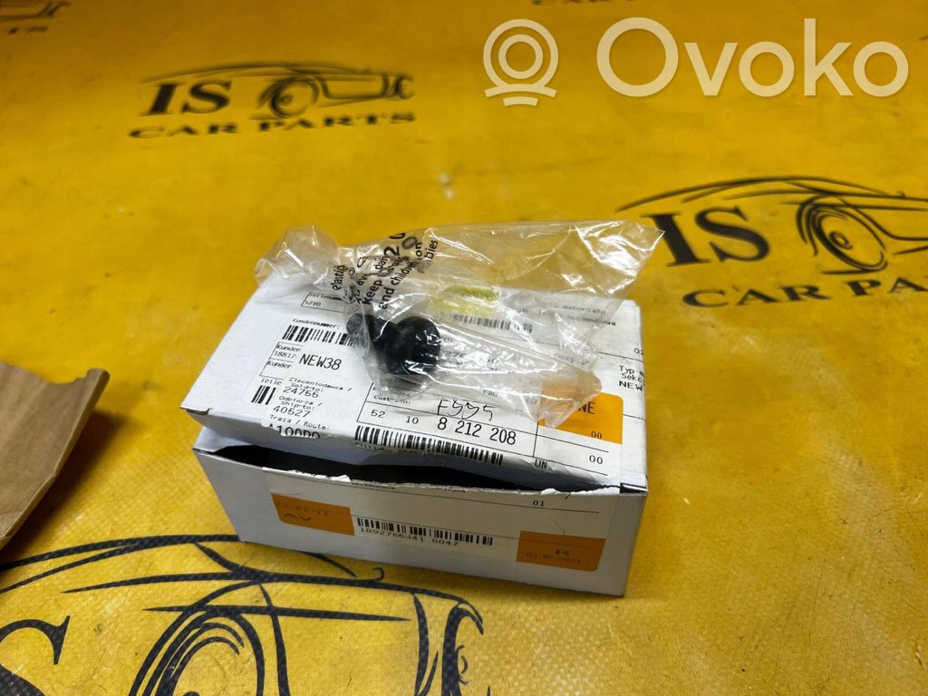 Nuts/bolts   52108212208,8212208