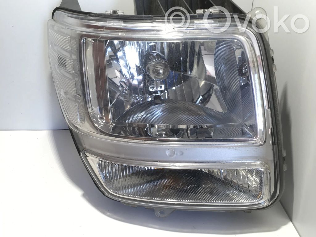 Dodge Nitro Phare frontale 