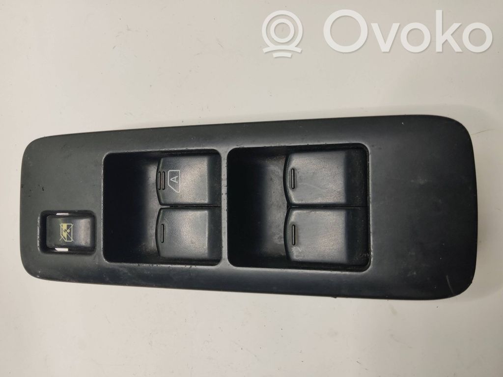 Nissan Qashqai Electric window control switch 