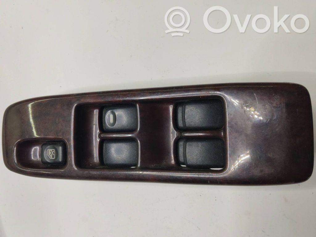 Mitsubishi Pajero Przyciski szyb 