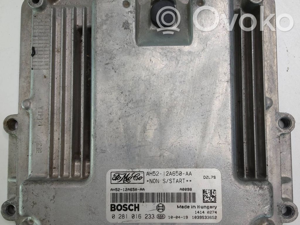 Land Rover Freelander 2 - LR2 Engine control unit/module 