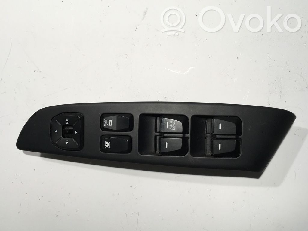 Hyundai ix35 Electric window control switch 