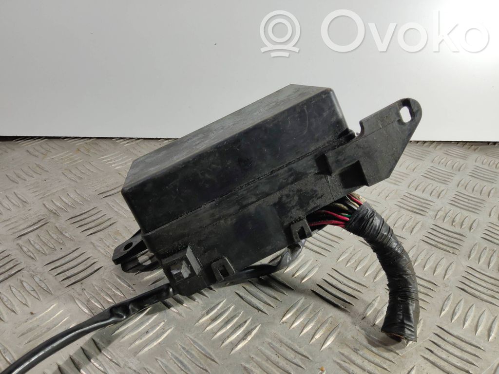 Mitsubishi L200 Juego de caja de fusibles 