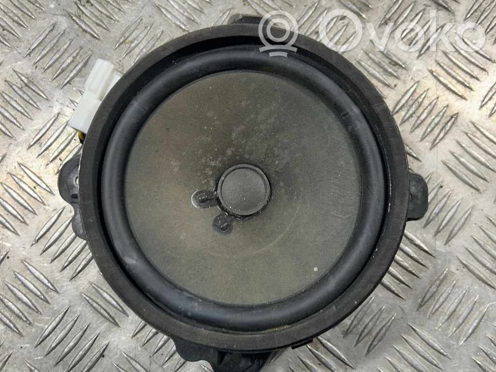 Opel Antara Etuoven kaiutin 