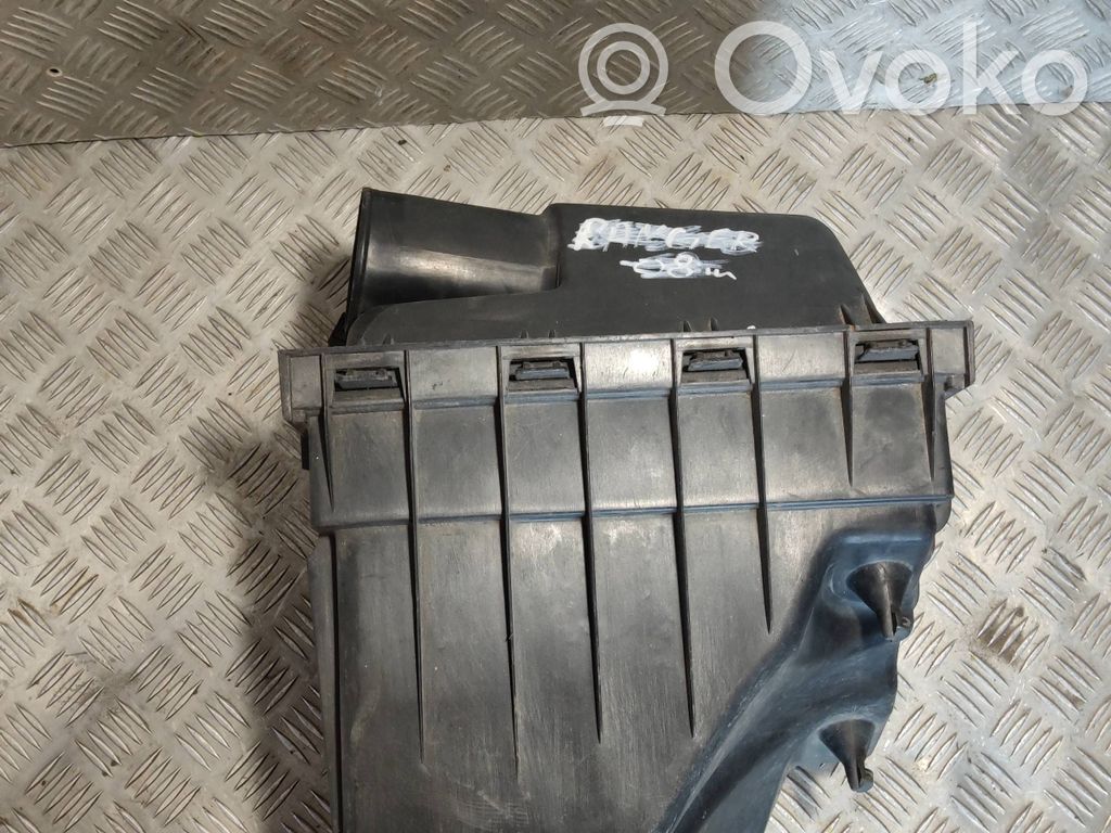 Dodge Nitro Air filter box 