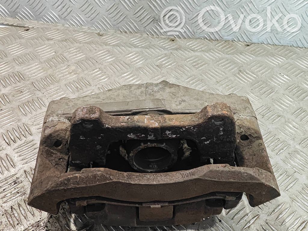 Volvo XC90 Etujarrusatula 
