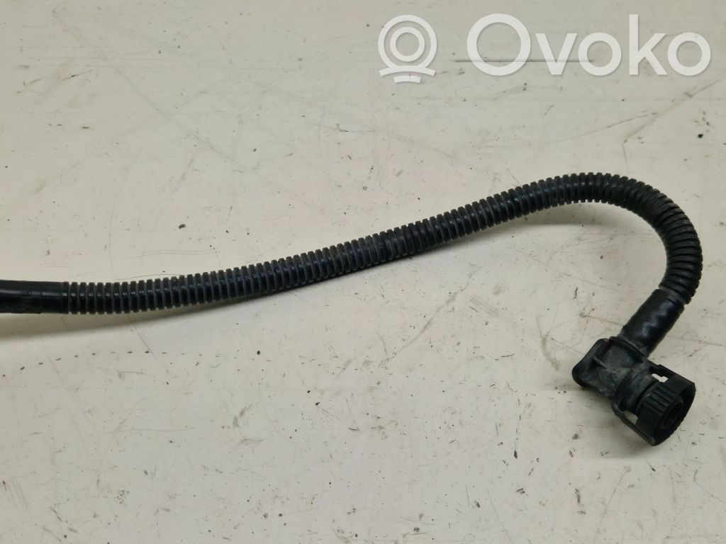 BMW 3 E90 E91 Cita veida dzinēja nodalījuma detaļa 