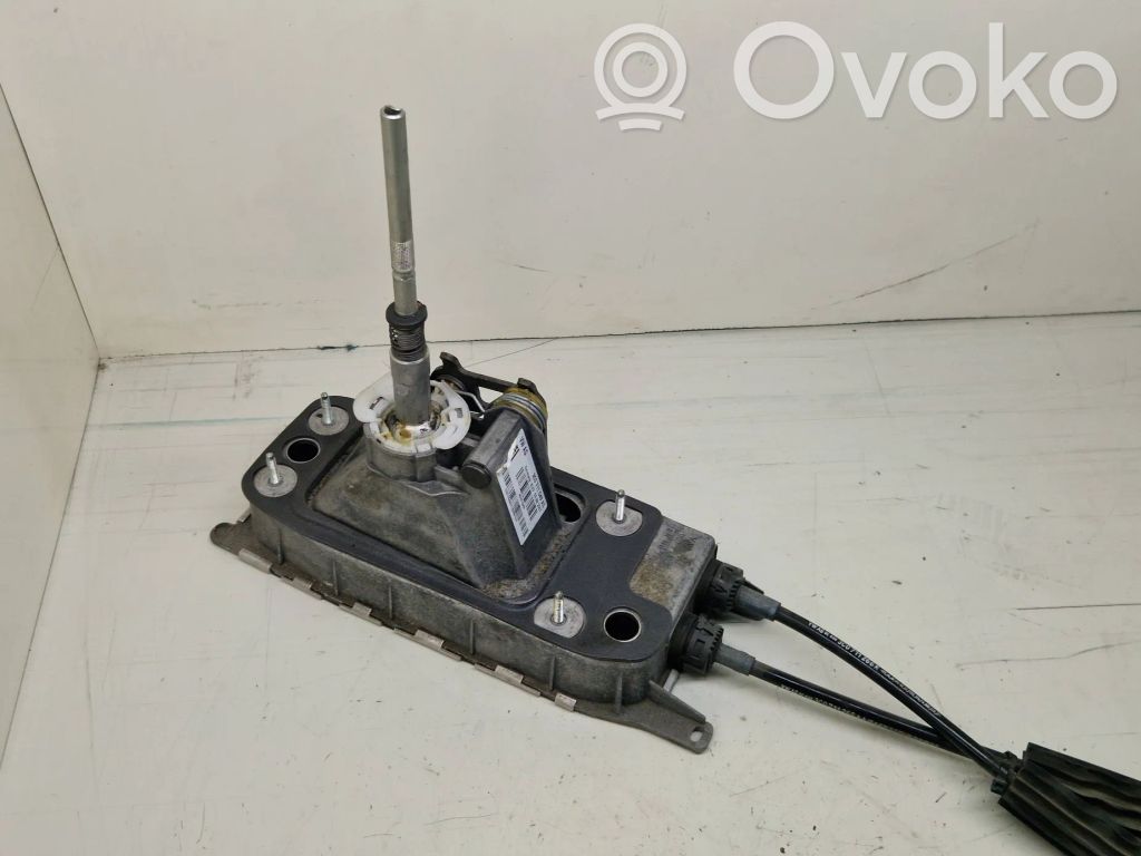 Volkswagen PASSAT B6 Gear shifter/selector 