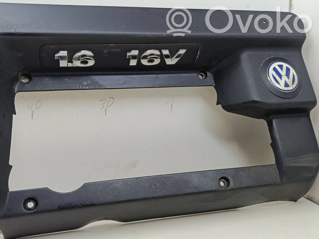 Volkswagen Golf IV Motorabdeckung 