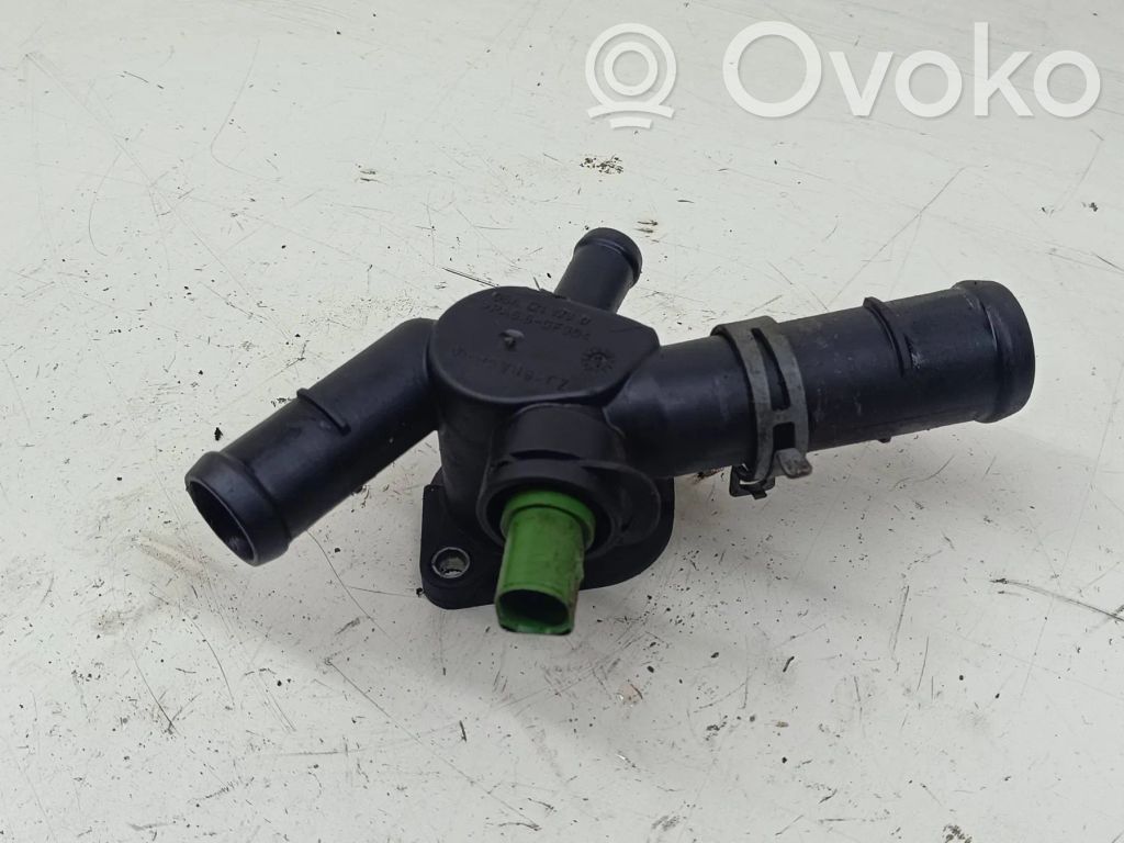 Volkswagen Golf IV Engine coolant pipe/hose 