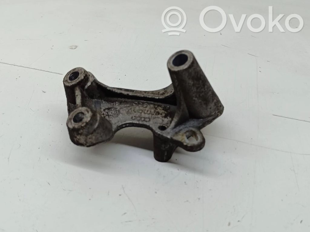 Volkswagen Golf IV Engine mounting bracket 