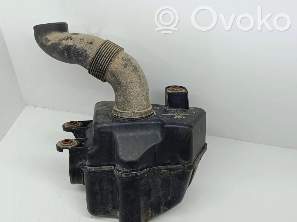 Volkswagen Golf V Obudowa filtra powietrza 