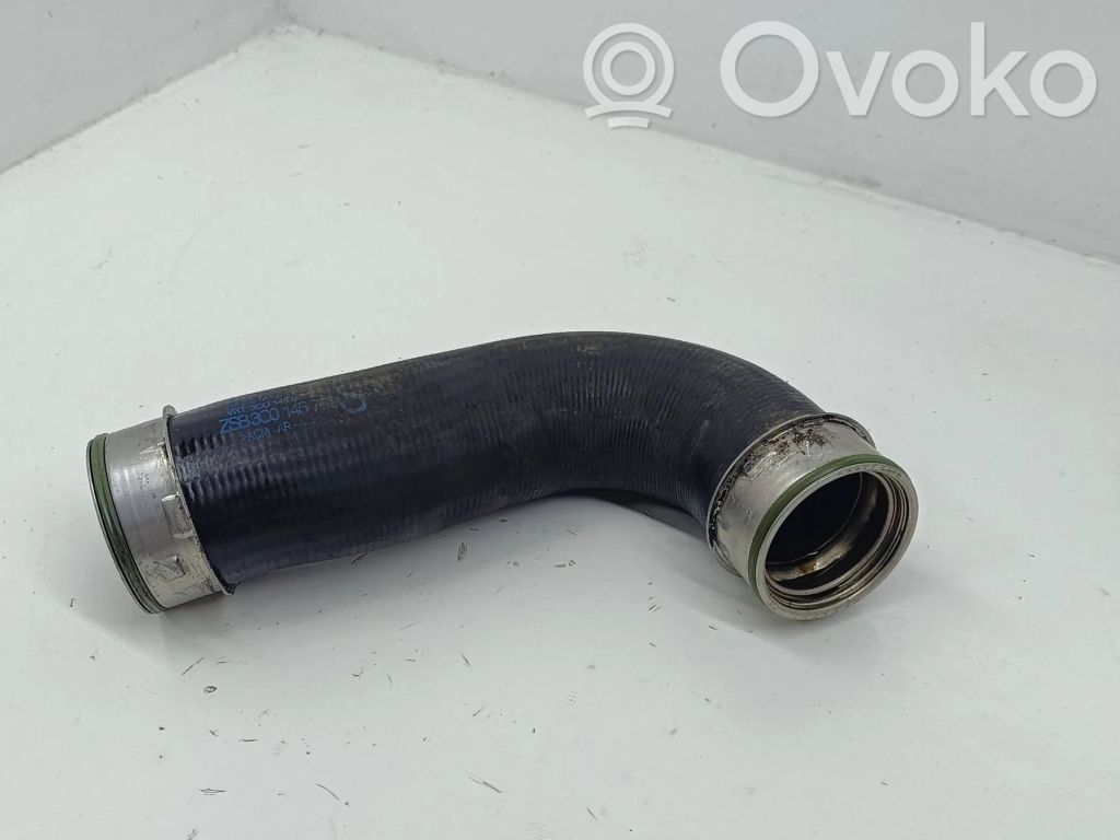 Volkswagen PASSAT B6 Intercooler hose/pipe 